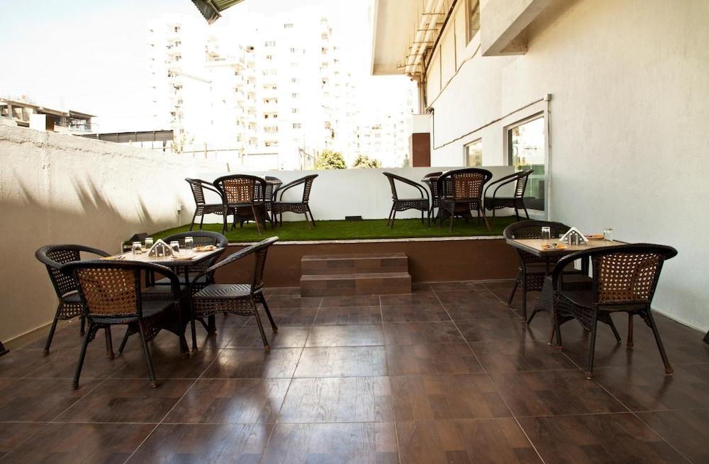 Octave Hotel & Spa - Sarjapur Road Бенґалуру Екстер'єр фото