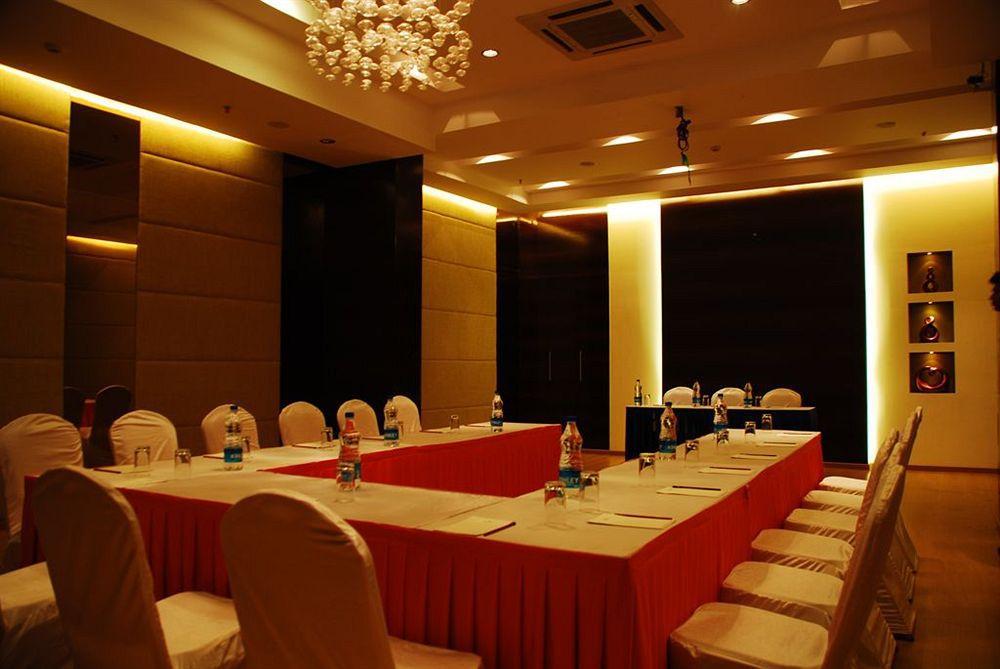 Octave Hotel & Spa - Sarjapur Road Бенґалуру Екстер'єр фото
