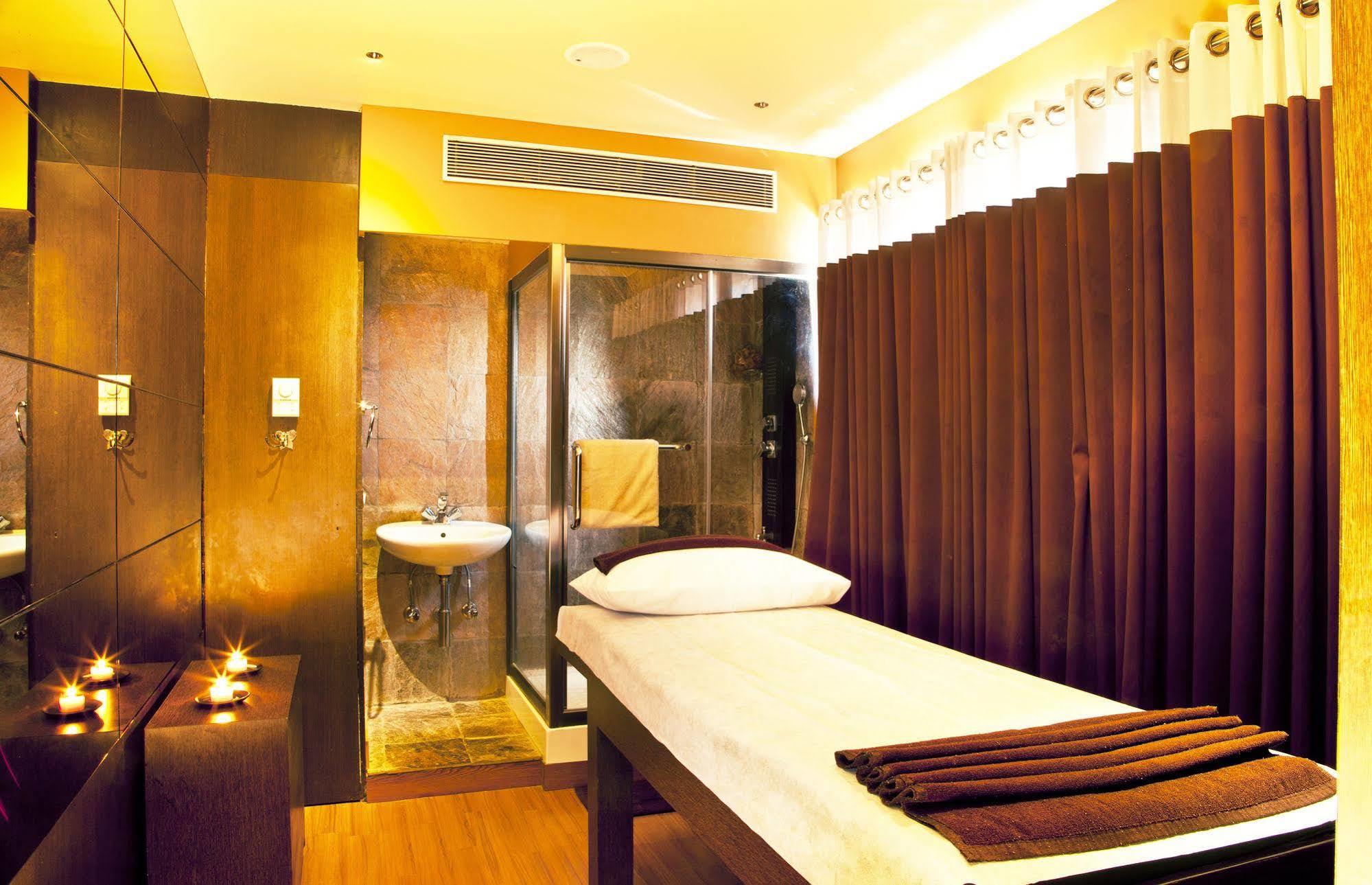 Octave Hotel & Spa - Sarjapur Road Бенґалуру Екстер'єр фото